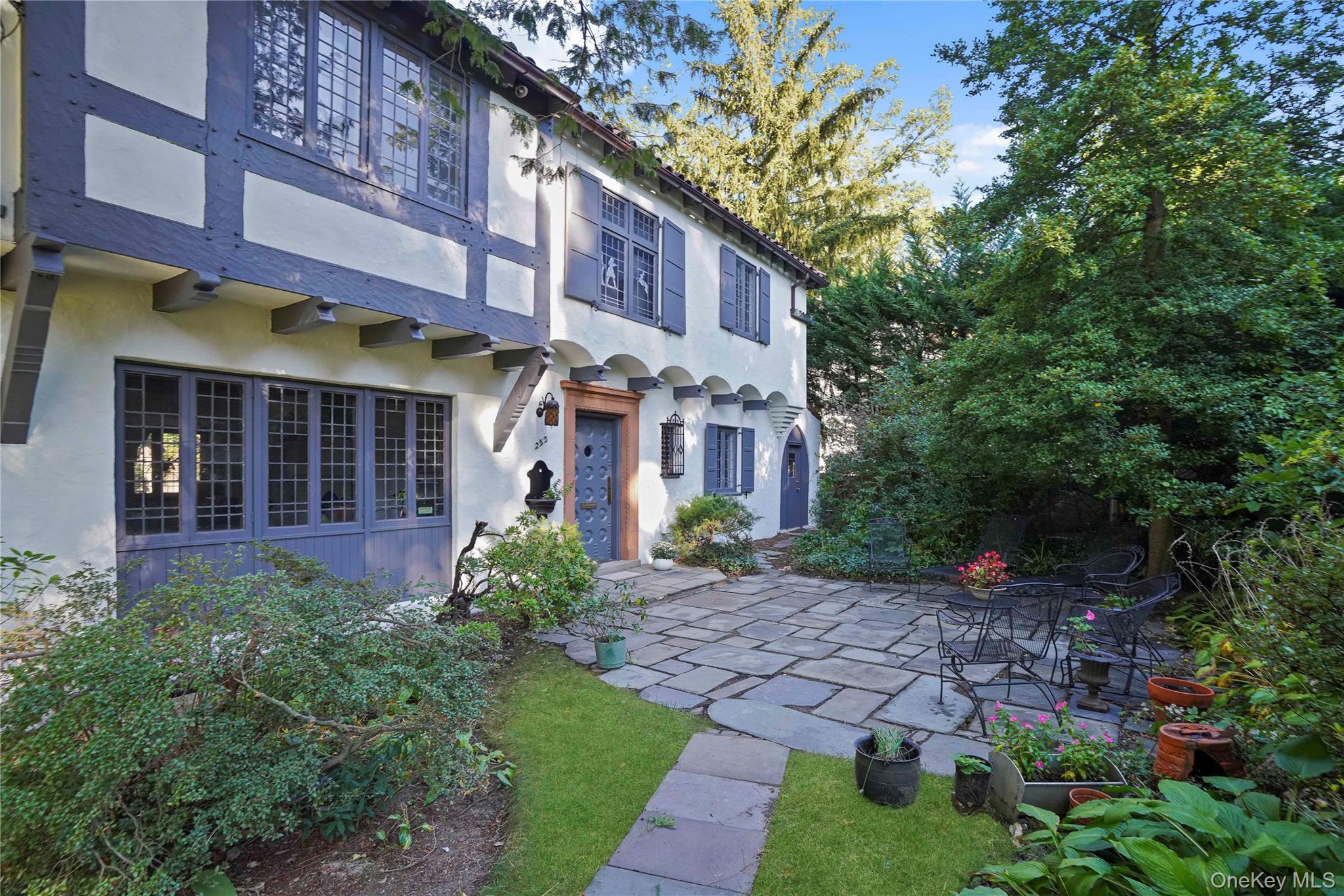 253 Cliff Avenue