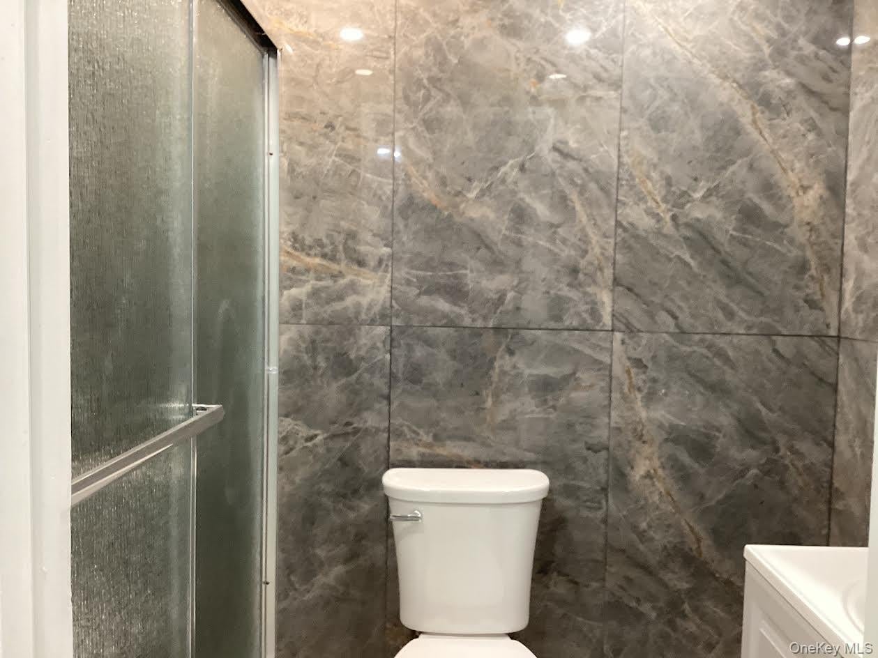 6071 70th Avenue - Photo 4