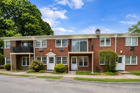 Homes For Sale - 8 Colonial Road #36<br/> Beacon, NY 12508
