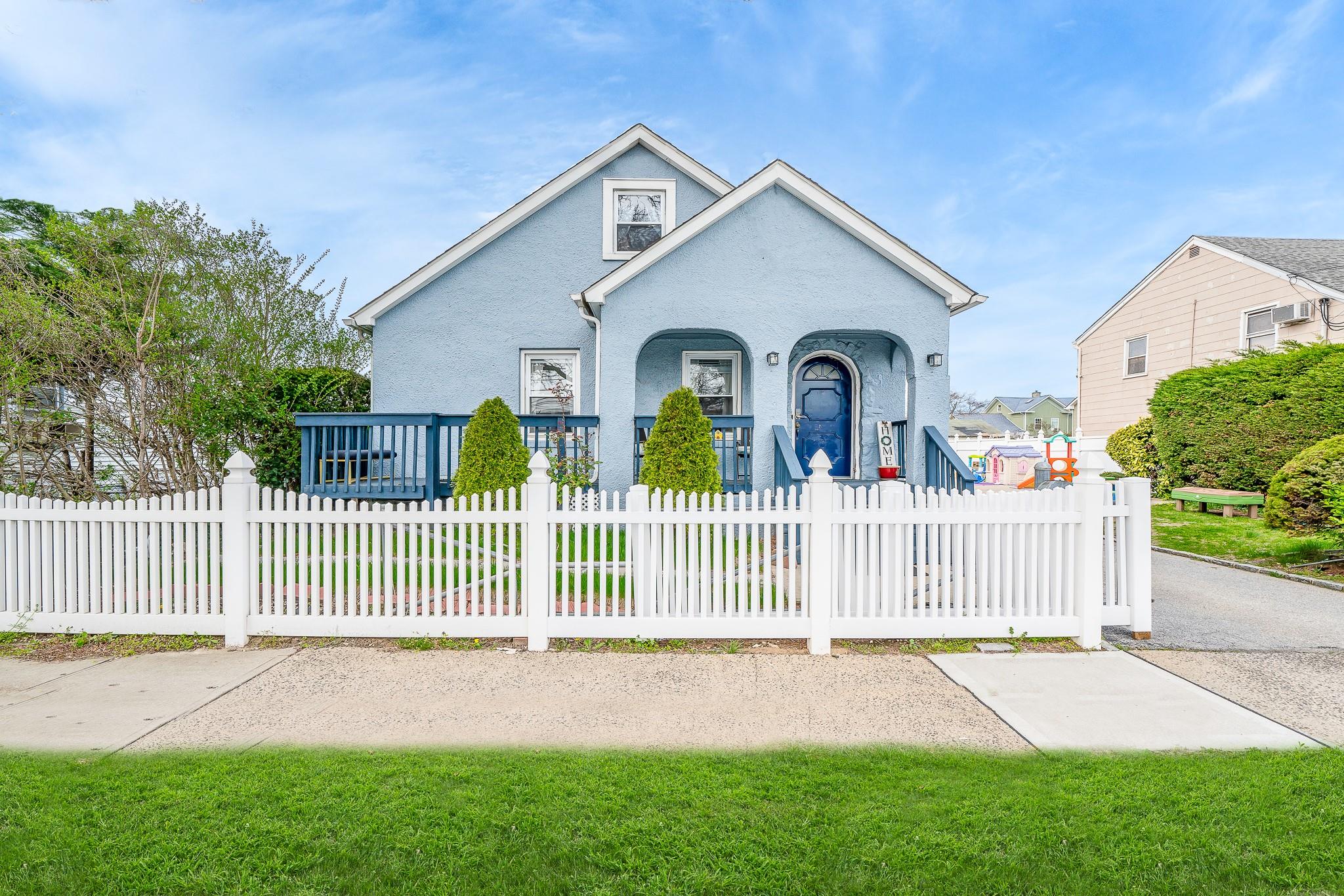 16 Atlantic Avenue, Freeport, New York image 1
