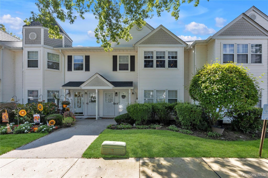 Photo of 45 Country View Lane, Middle Island, NY 11953 (MLS # 1054117)