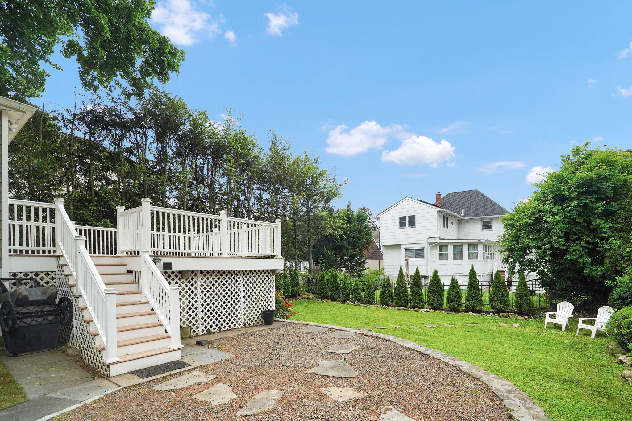 410 Hunter Street, Mamaroneck, New York image 33