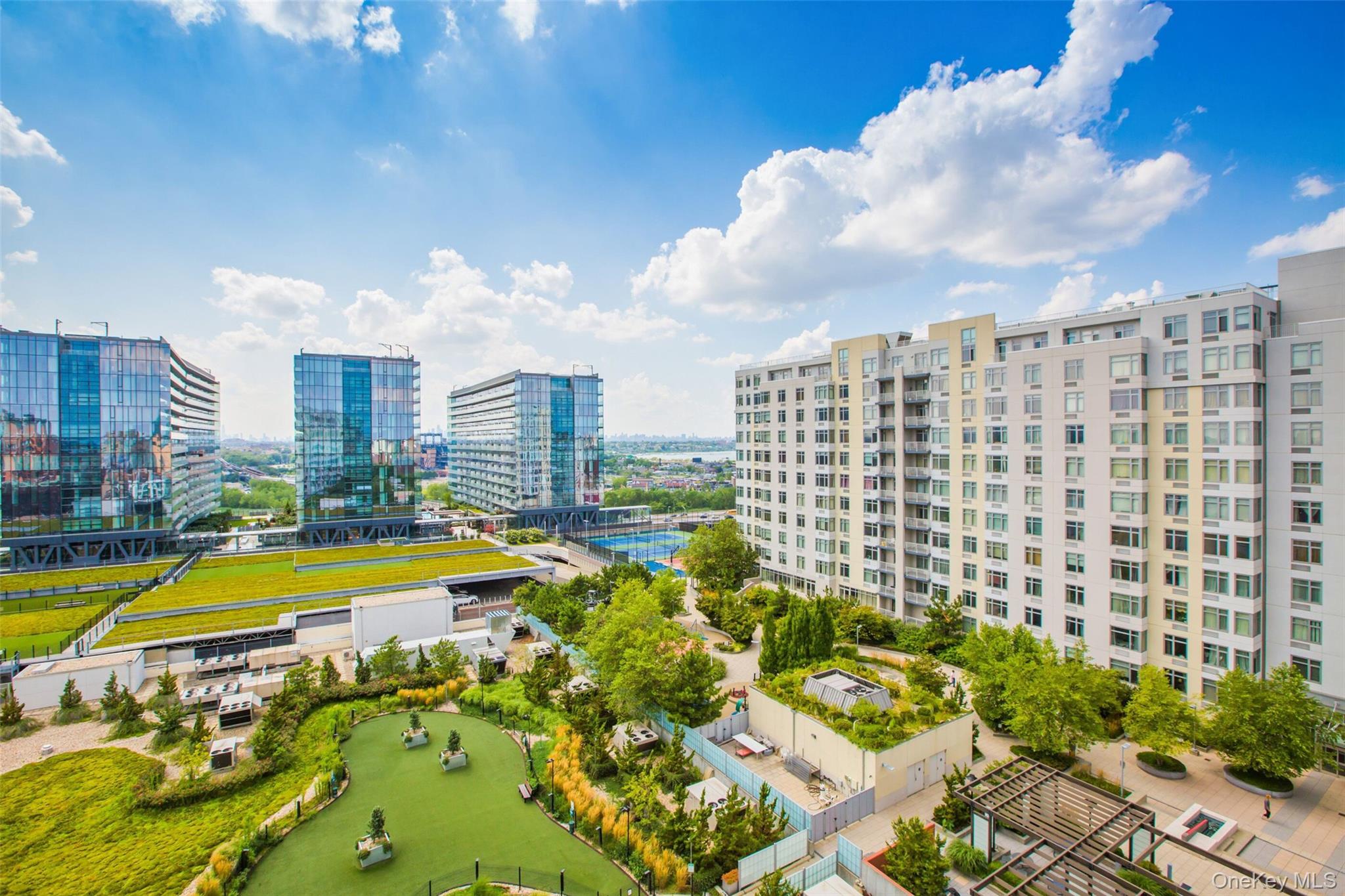 40-28 COLLEGE POINT BLVD 1011