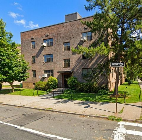 144-04 78th Avenue 3K Flushing NY 11367