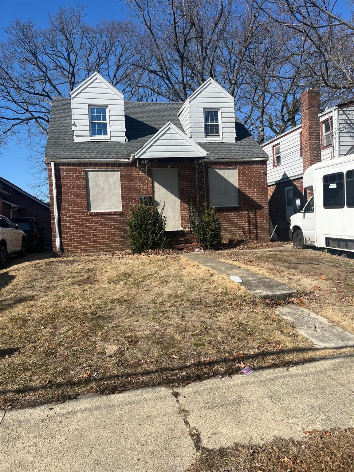 232nd Street, Springfield Gardens, Queens, NY - 4 Bedrooms  
2 Bathrooms - 