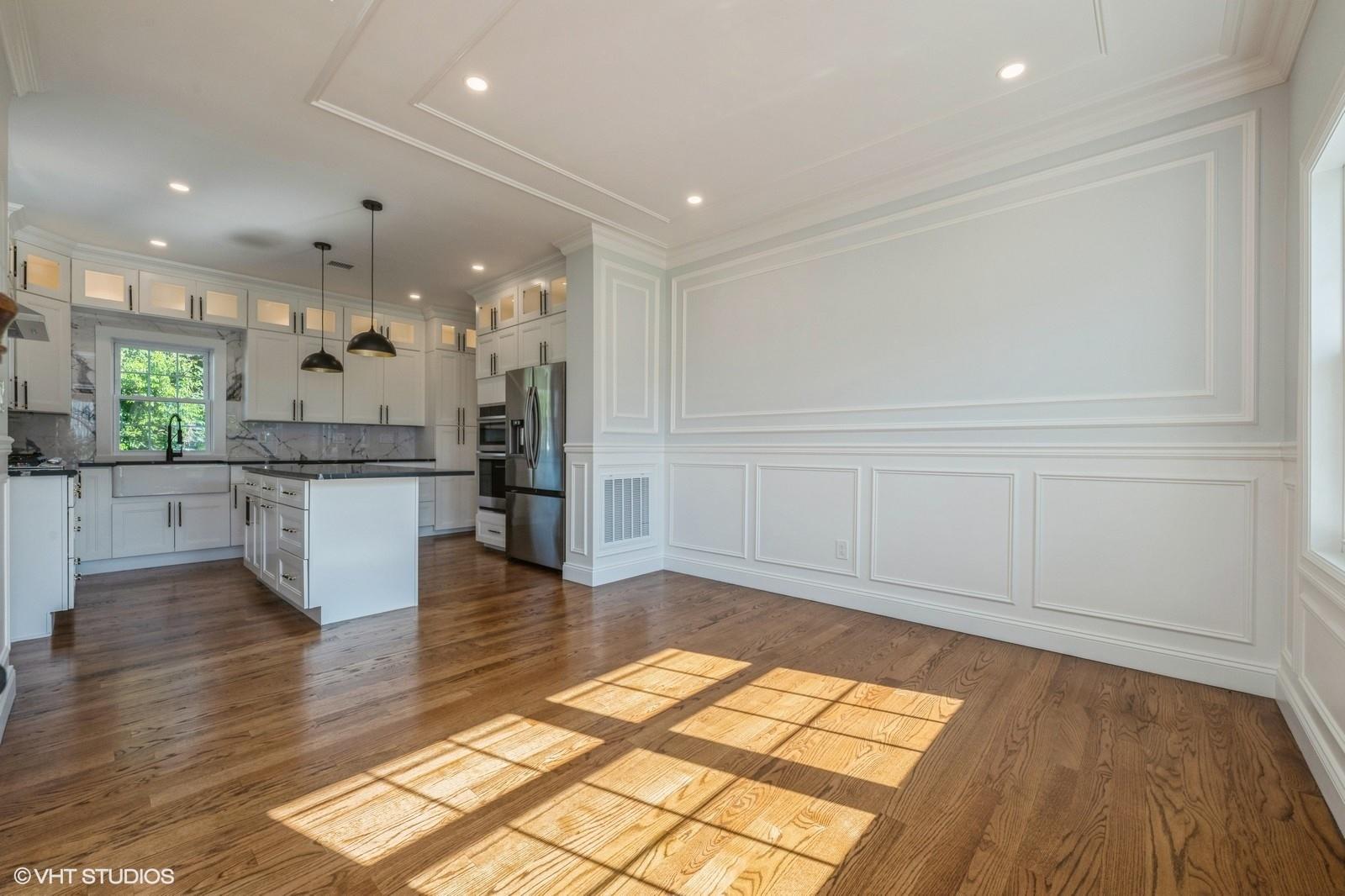 275 Division Avenue