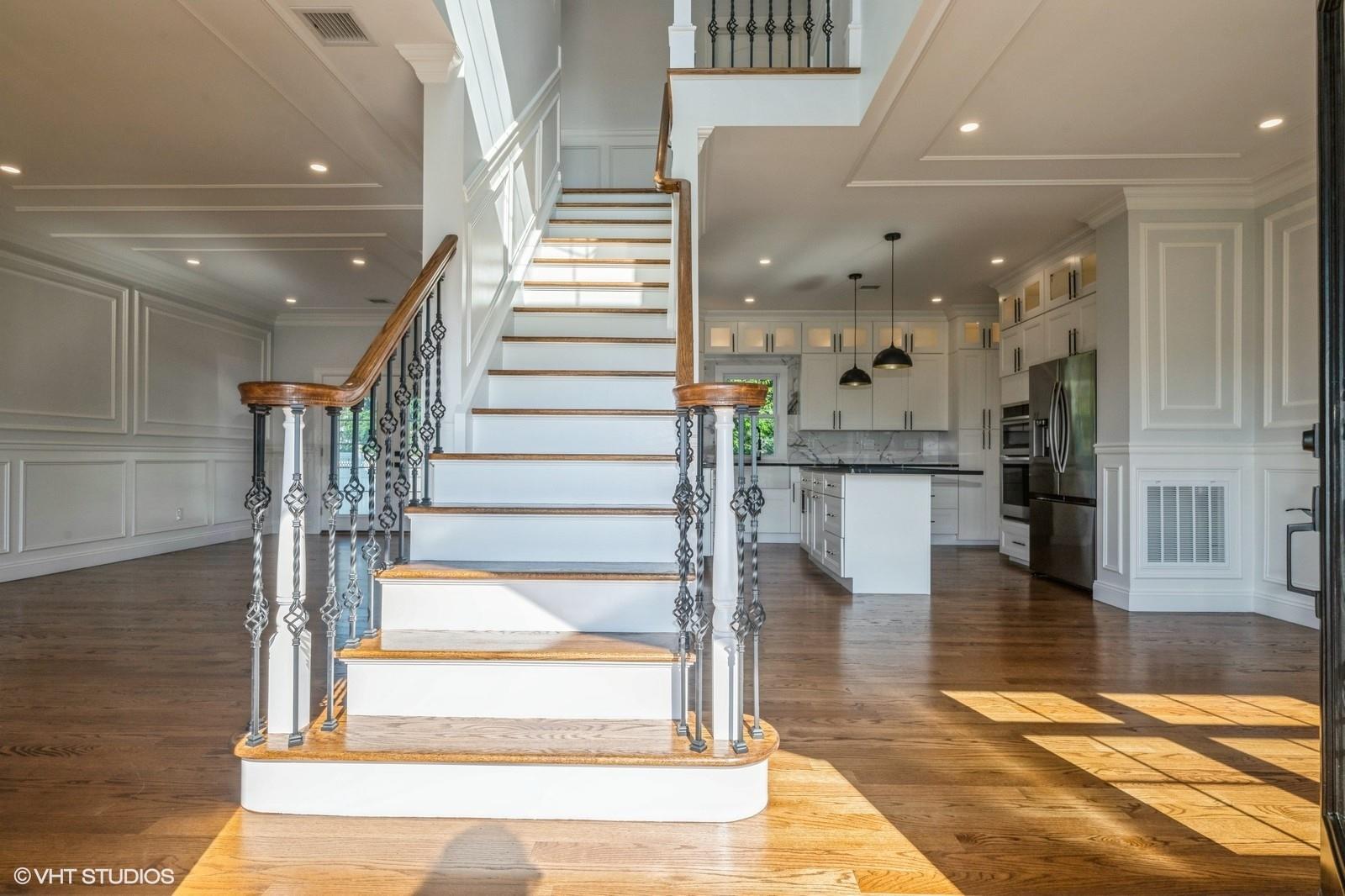 275 Division Avenue
