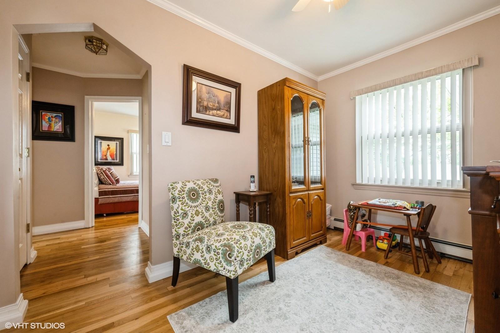 27 Lowell Street, Bethpage, New York image 9