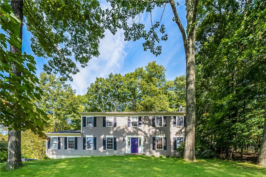 Property for Sale at Hilltop Road, Waccabuc, New York - Bedrooms: 4 
Bathrooms: 3 
Rooms: 10  - $1,395,000
