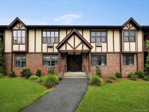 Condo For Sale - 494 Sierra Vista Lane<br/> Valley Cottage, NY 10989