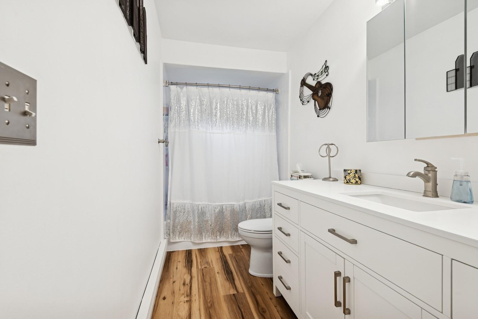 51 Juniper Avenue, Ronkonkoma, New York image 17