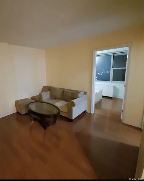 85-15 Main Street 12 S Briarwood NY 11435