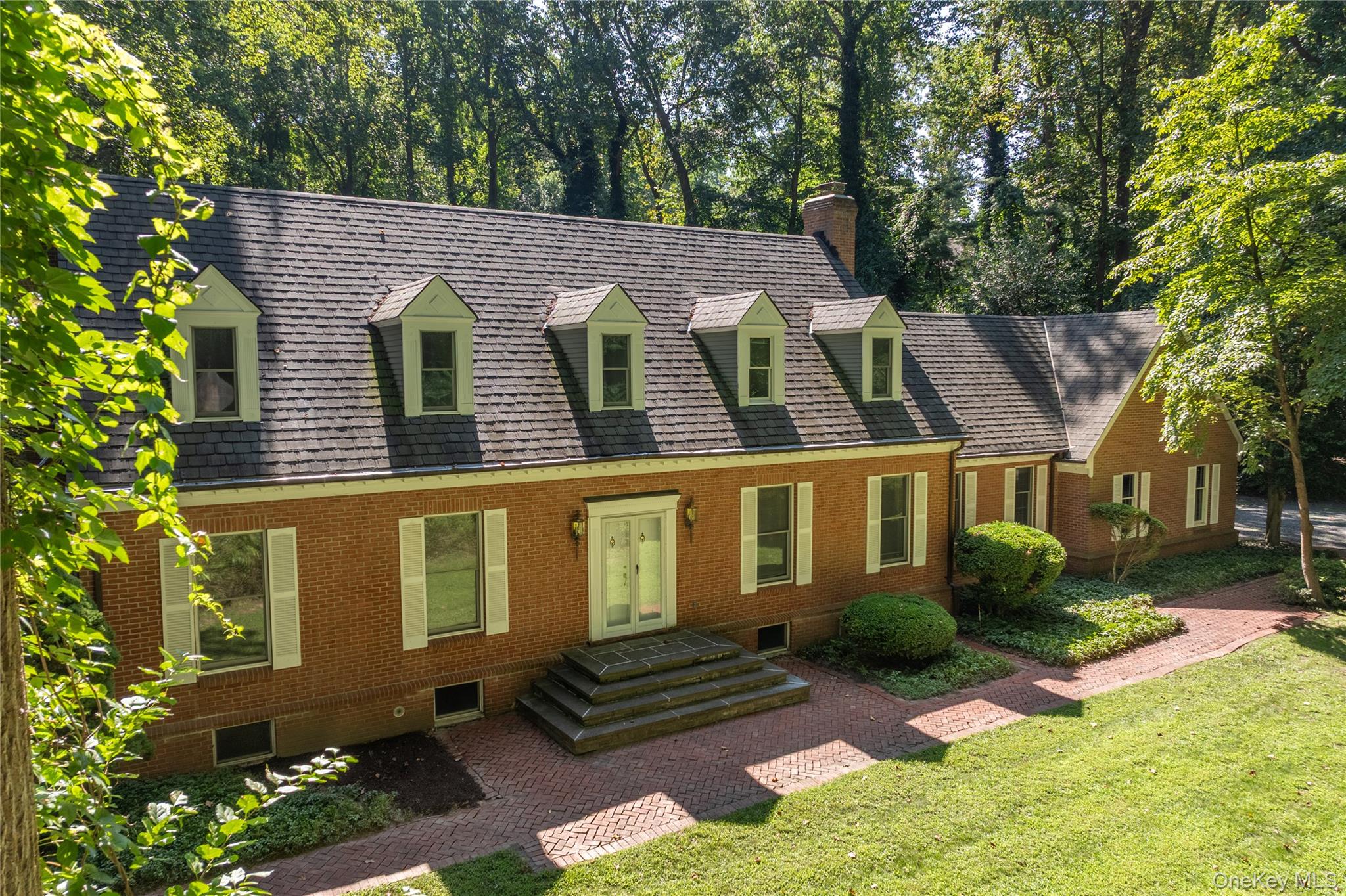 18 Lloyd Point Drive