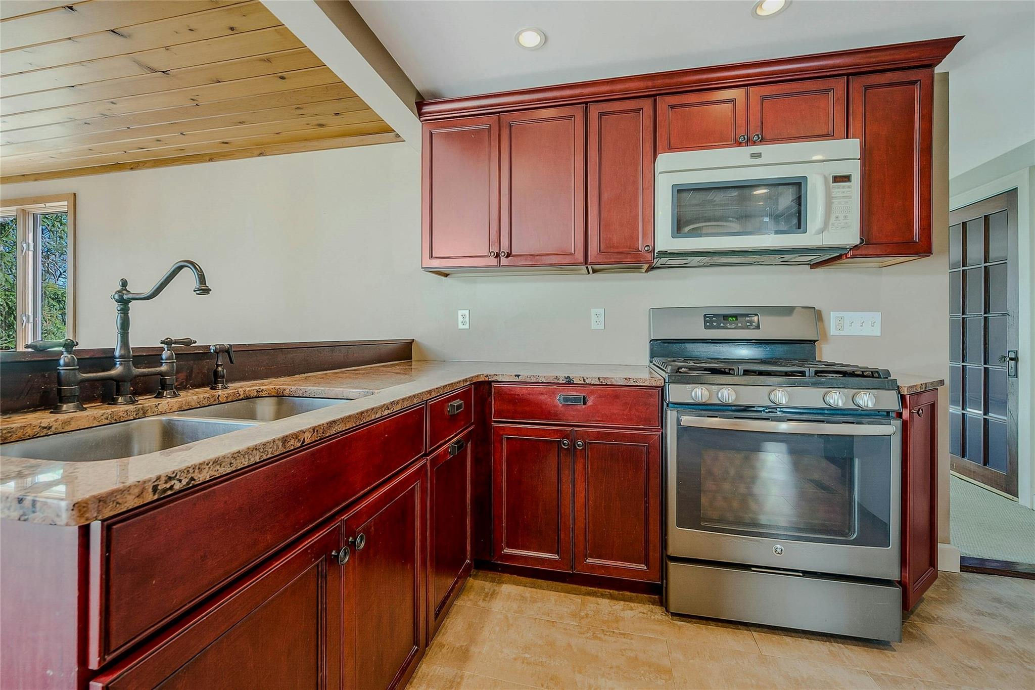 23 W Malverne Road, Sound Beach, New York image 14