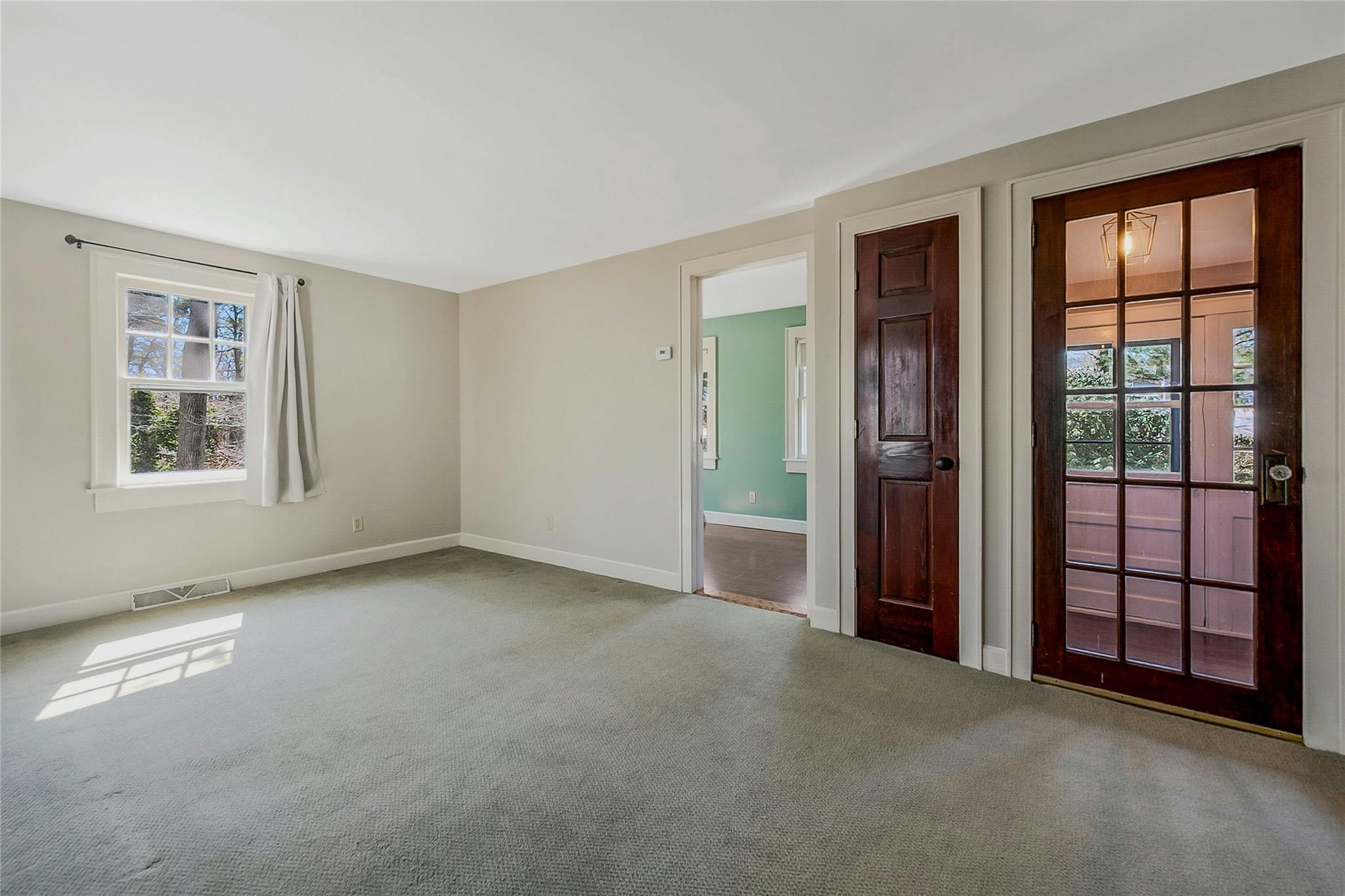 23 W Malverne Road, Sound Beach, New York image 9