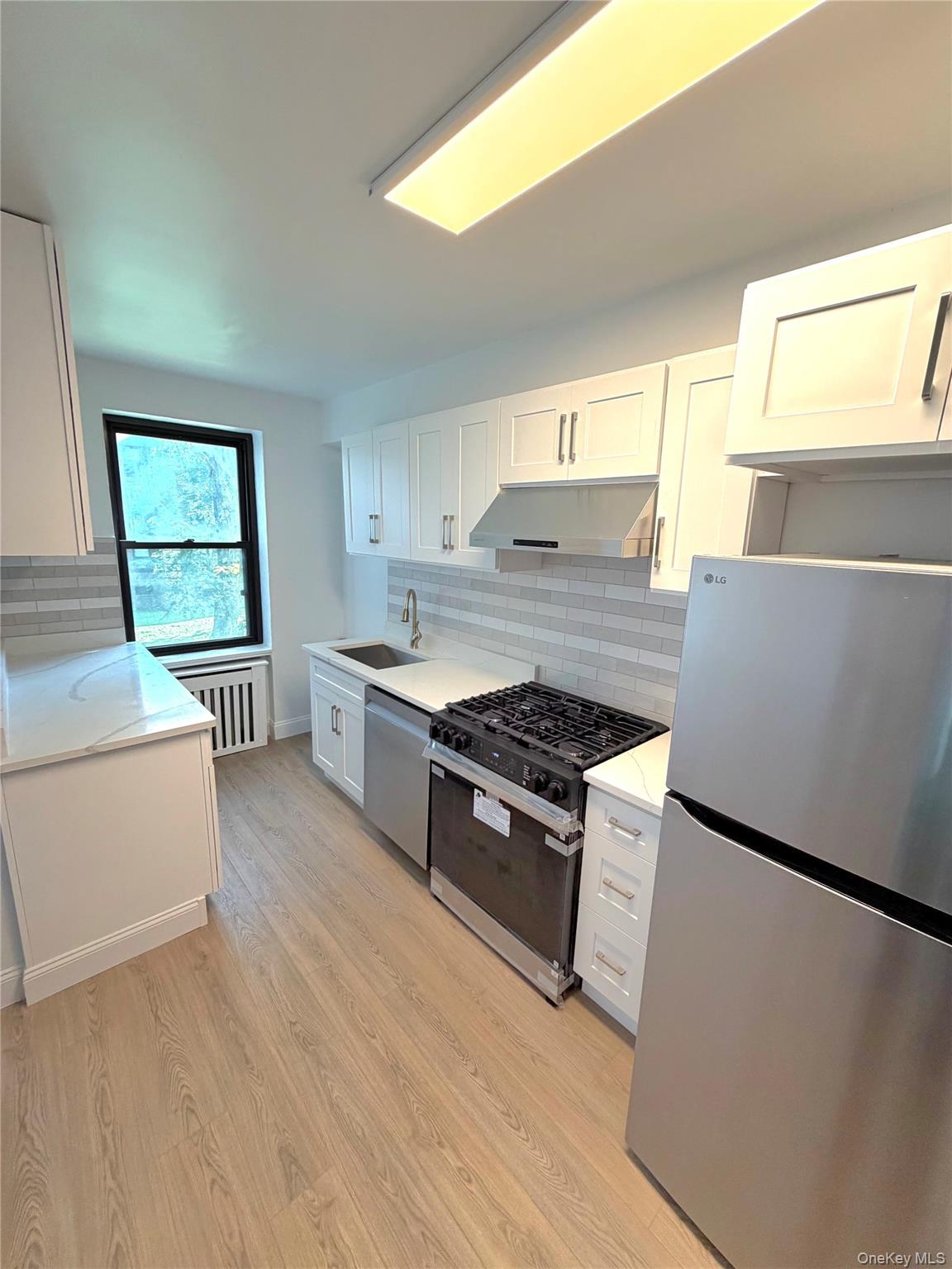 22-27 76 Street B2