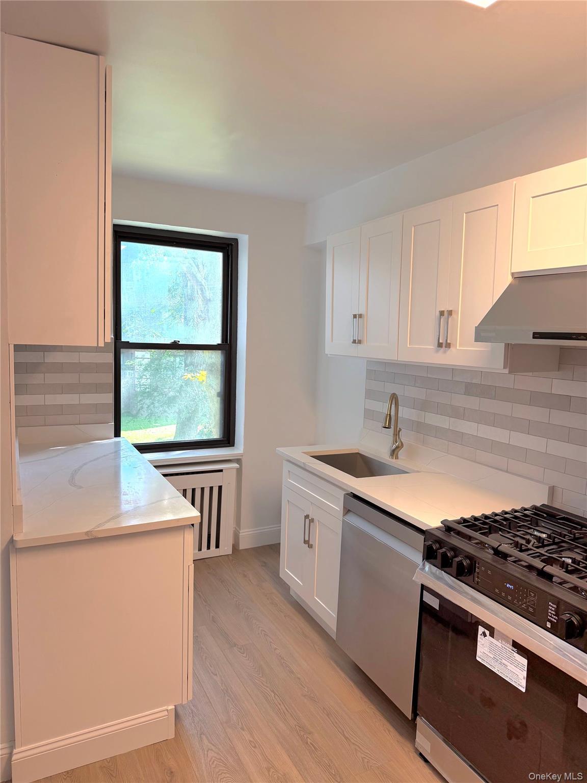 22-27 76 Street B2