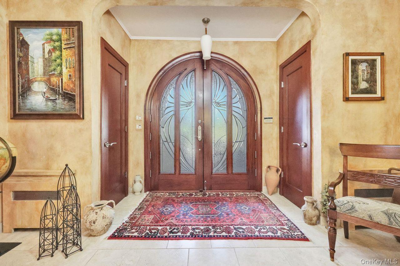 Woodmere, New York 11598, United States, 5 Bedrooms Bedrooms, ,4 BathroomsBathrooms,Residential,Coming Soon,221648