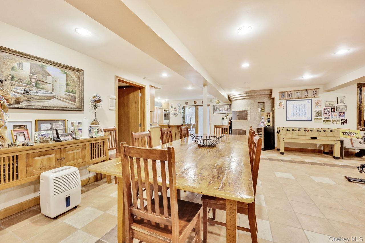 Woodmere, New York 11598, United States, 5 Bedrooms Bedrooms, ,4 BathroomsBathrooms,Residential,Coming Soon,221648