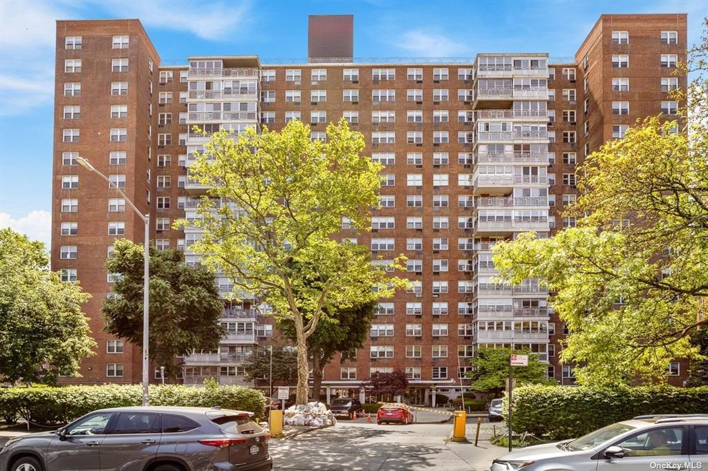 Property for Sale at Kissena Boulevard 2B, Flushing, Queens, NY - Bedrooms: 2 
Bathrooms: 1 
Rooms: 4  - $448,000