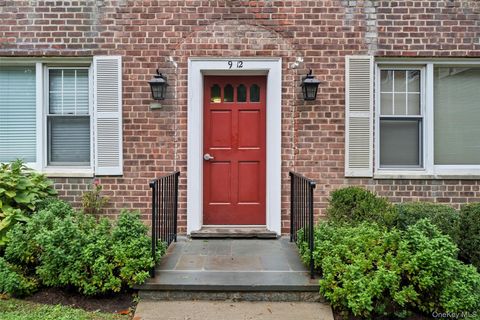 Photo of 14 Soundview Avenue #12, White Plains, NY 10606 (MLS # 924189)