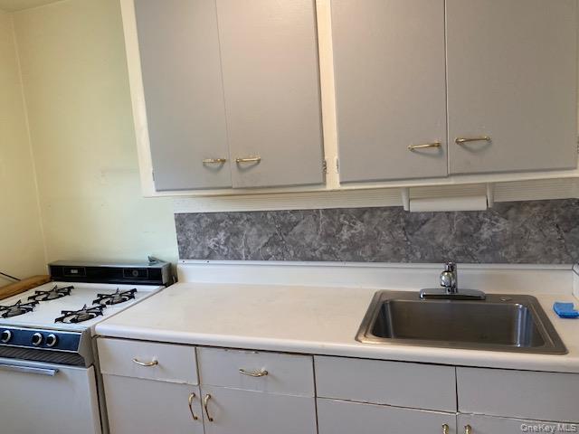 245-39 77th Crescent F-2