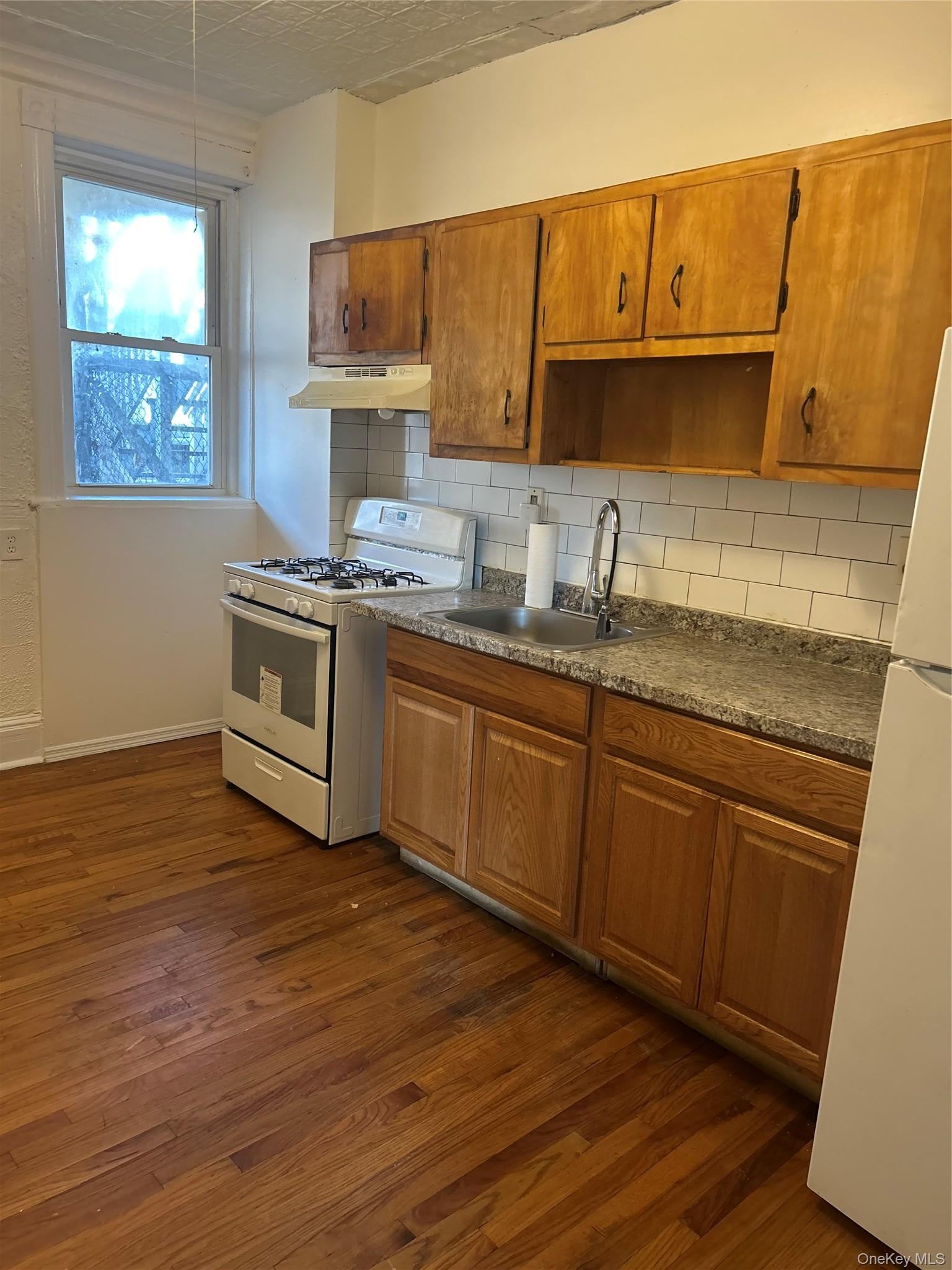 15 City Terrace