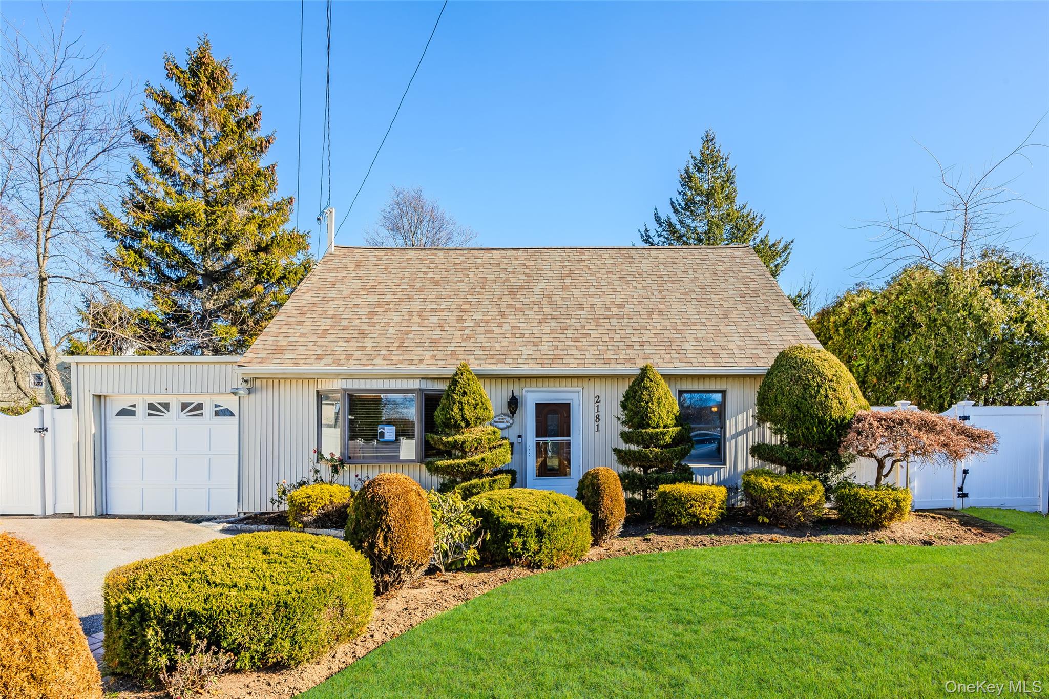 2181 Hortense Avenue