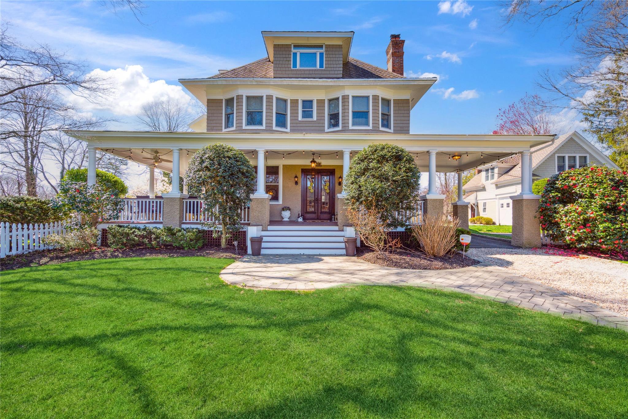 38 Cedar Street, Stony Brook, New York image 1