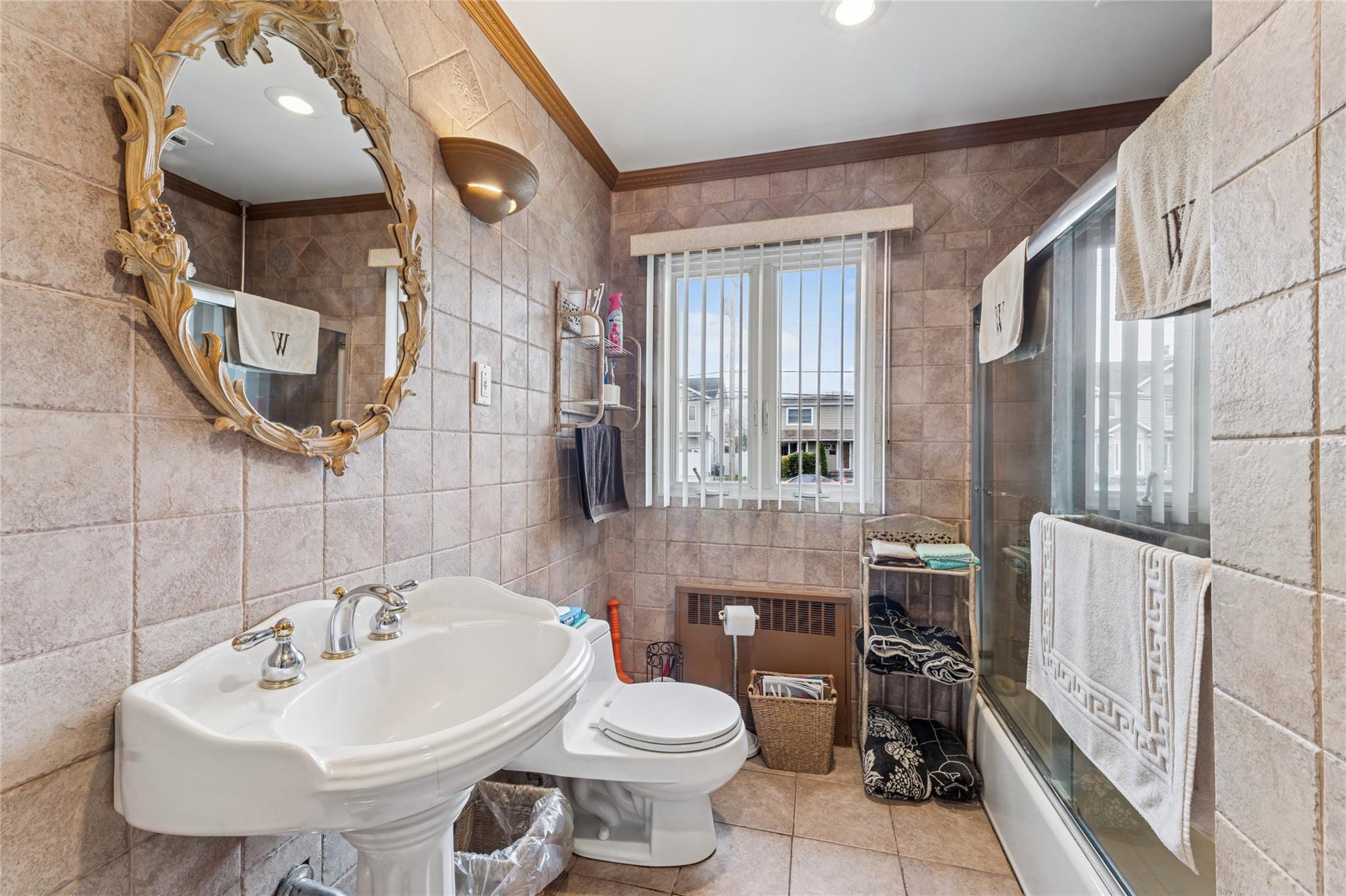 2035 Seaford Avenue, Seaford, New York image 9