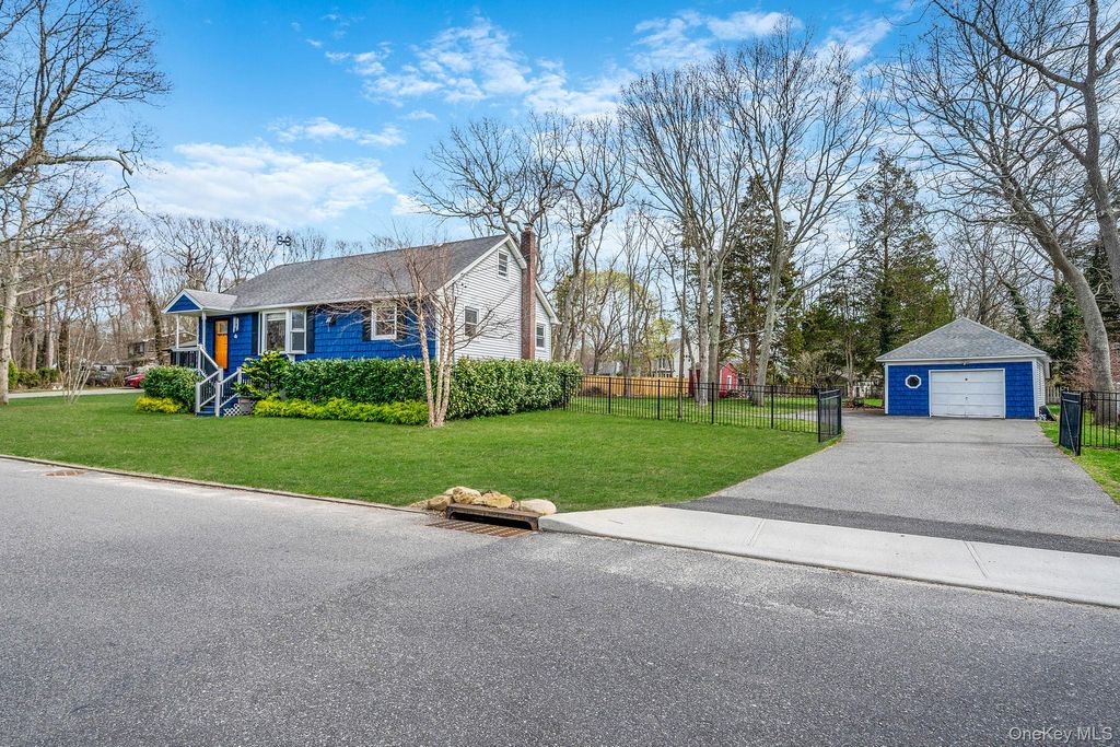 Photo of 30 Erving Avenue, East Patchogue, NY 11772 (MLS # 987682)