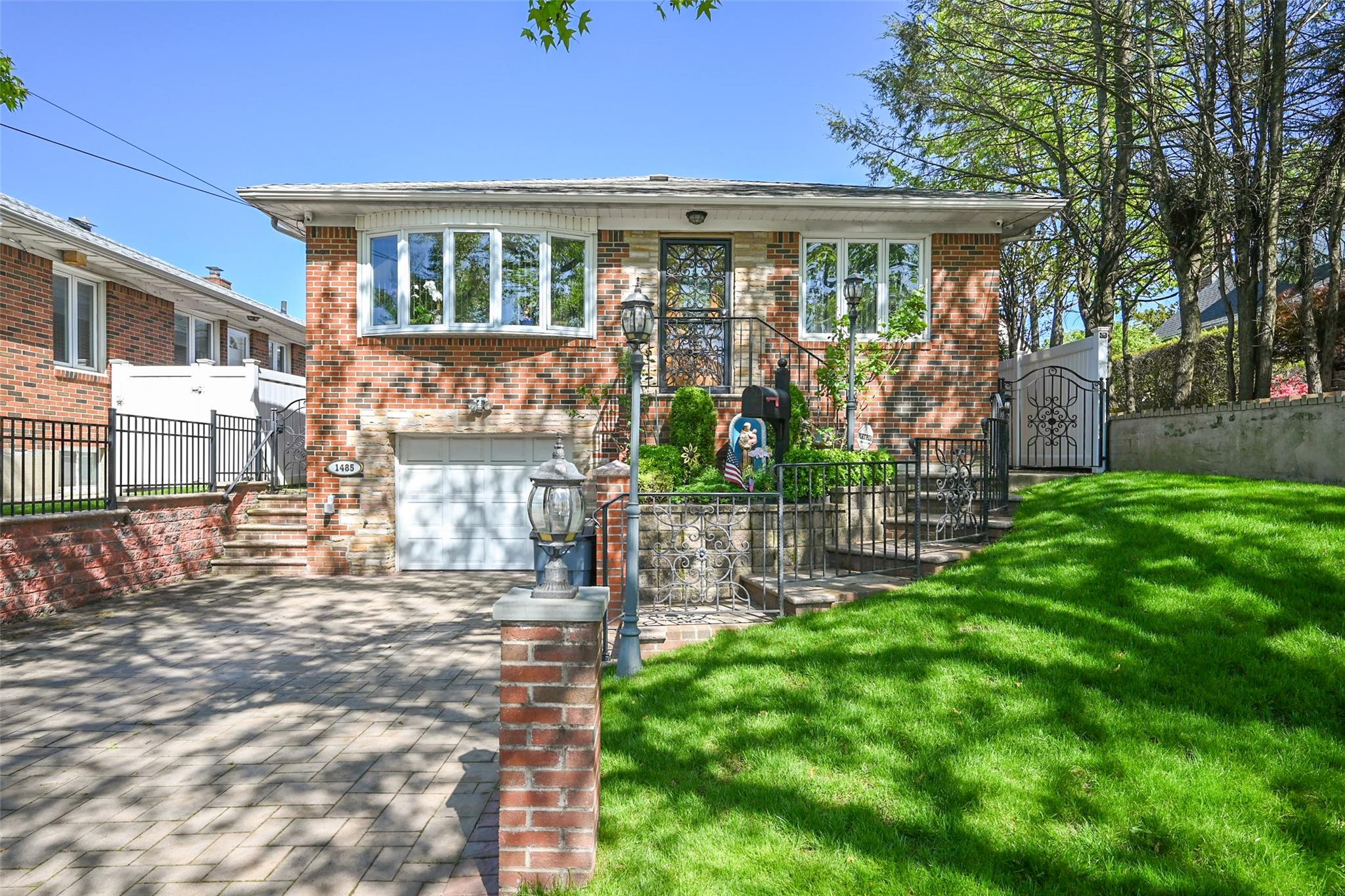 166 Street, Whitestone, Queens, NY - 3 Bedrooms  
3 Bathrooms  
10 Rooms - 