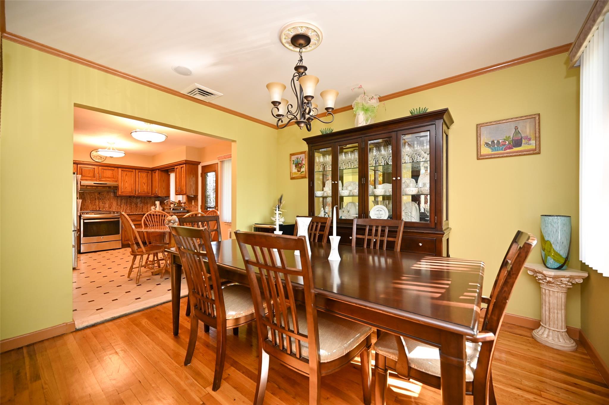 14-85 166 Street, Whitestone, New York image 9