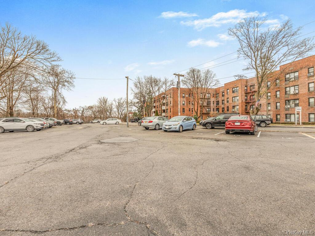 Photo of 3 Remsen Road #4A, Yonkers, NY 10710 (MLS # 1063888)