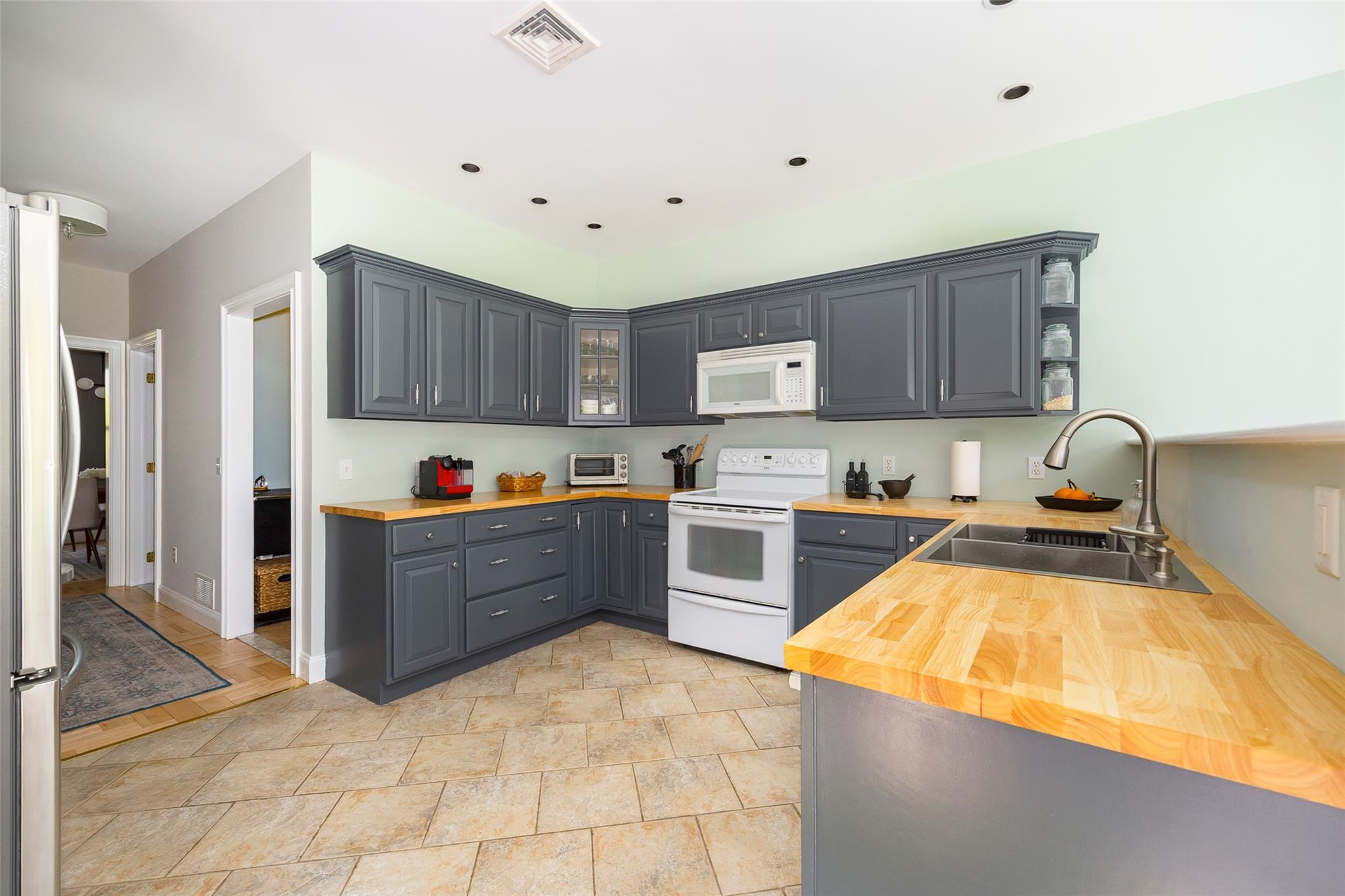 58 Travis Road, Hyde Park, New York image 7