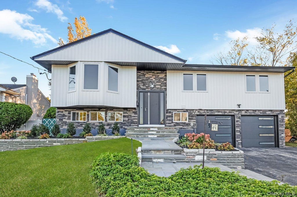 Photo of 27 Clinton Lane, Hicksville, NY 11801 (MLS # 1060682)