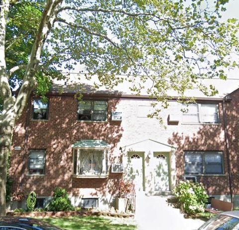 57-65 246 Crescent 2 Douglaston NY 11362