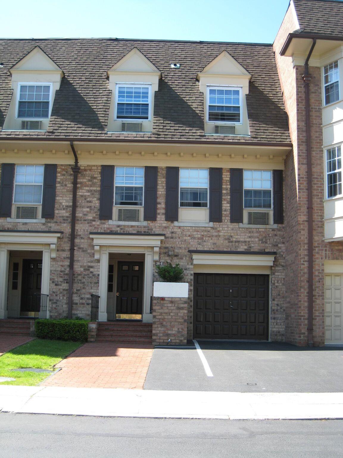 Property for Sale at Bonnie Lane 15803, Bayside, Queens, NY - Bedrooms: 2 
Bathrooms: 2 
Rooms: 5  - $848,888