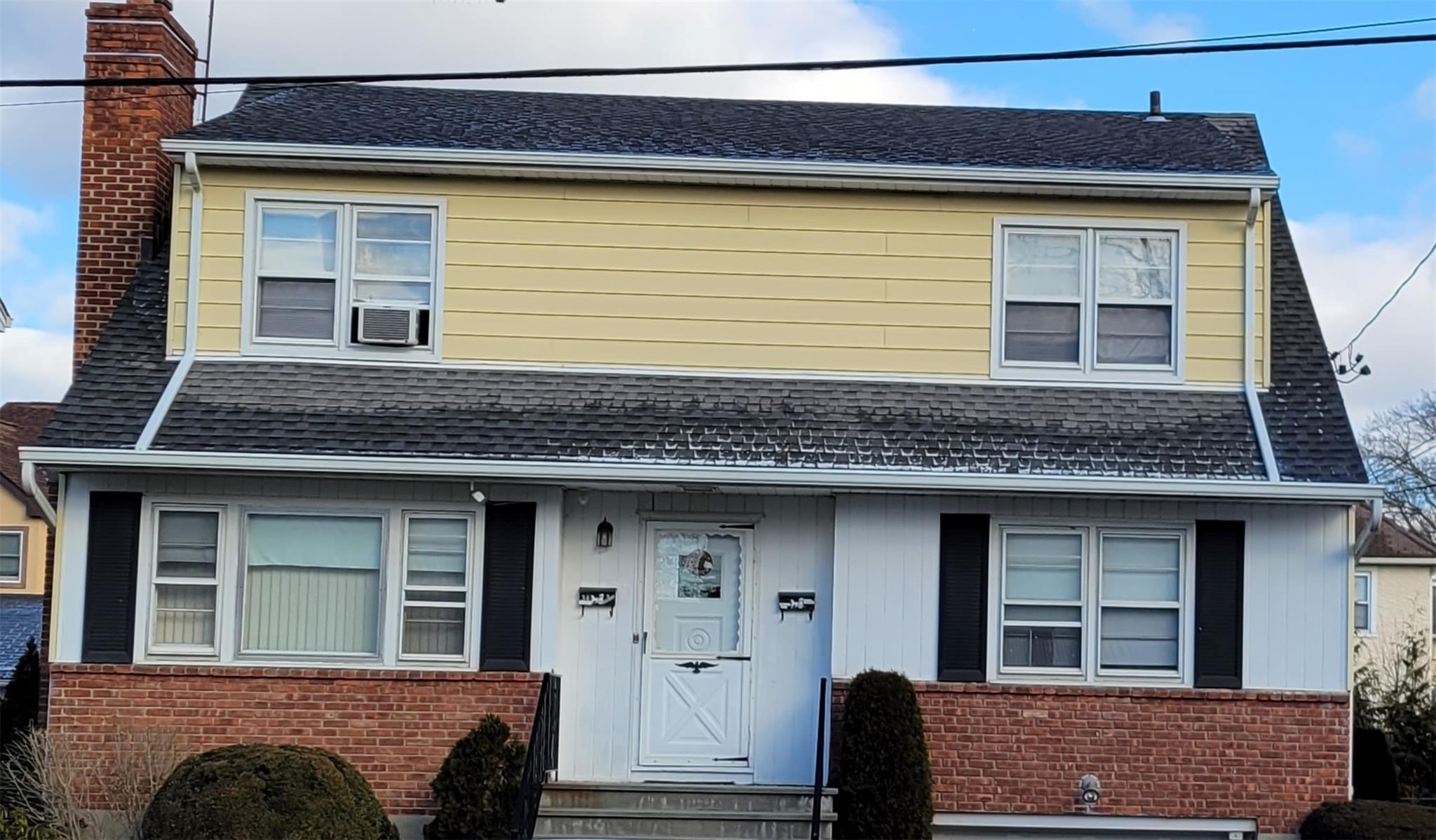 Webster Avenue 2, Harrison, New York - 2 Bedrooms  
1 Bathrooms  
4 Rooms - 
