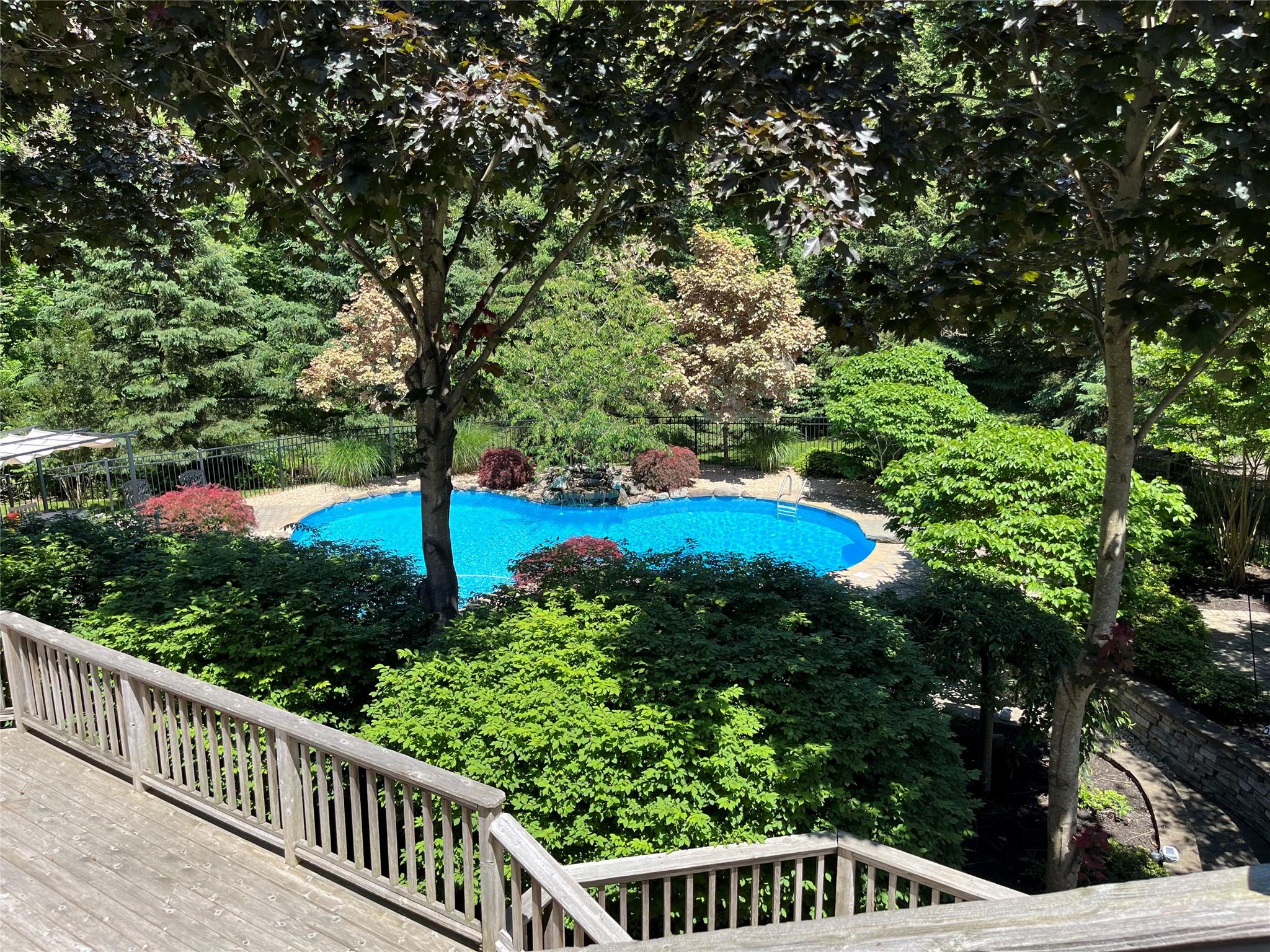 12 Apricot Road, Mount Sinai, New York image 26