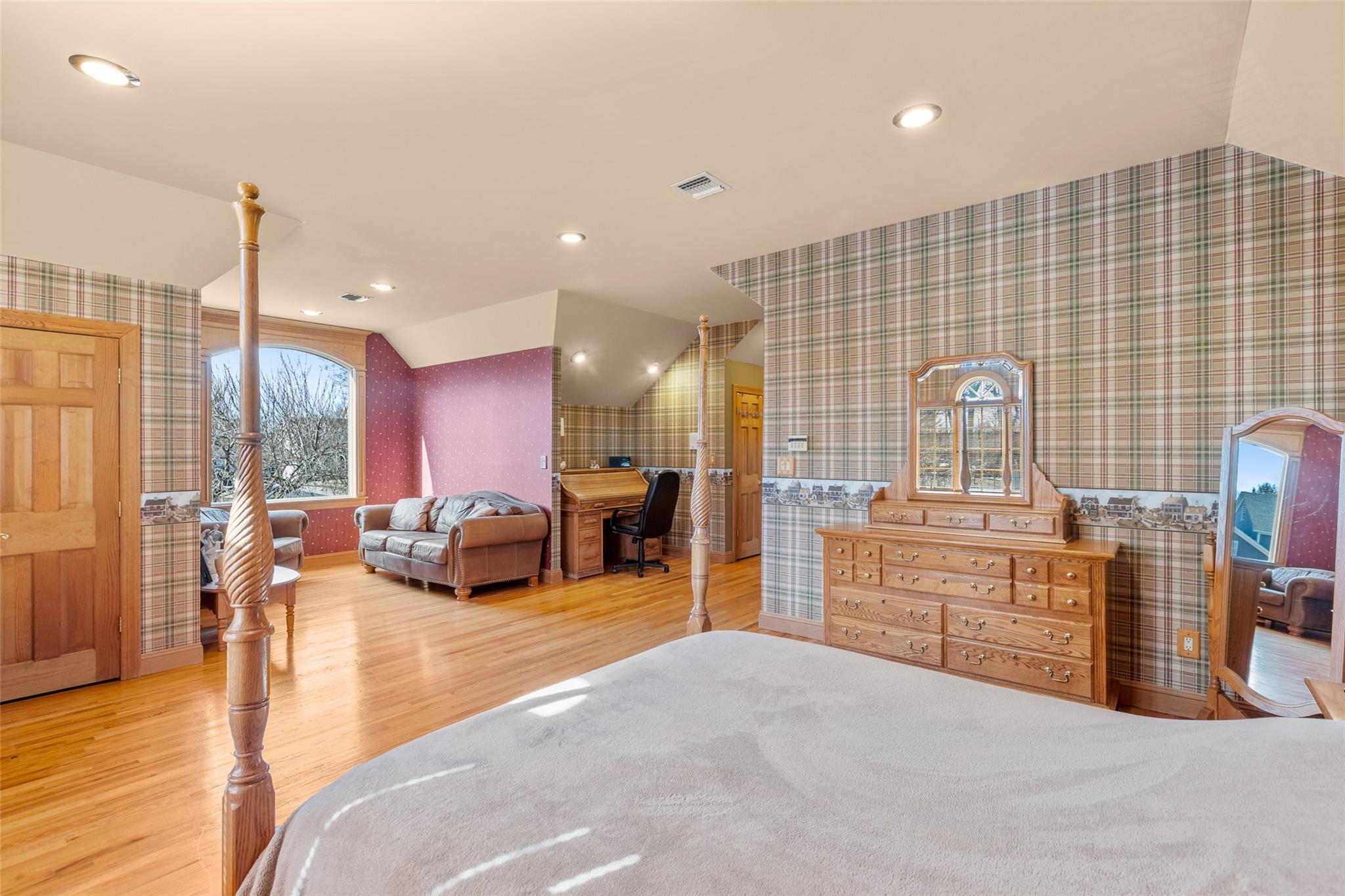 12 Apricot Road, Mount Sinai, New York image 20