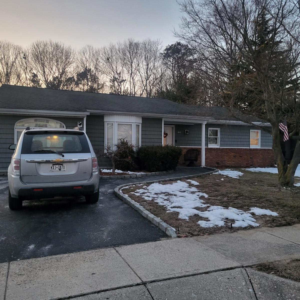 44 Flintridge Drive, Holbrook, New York image 1