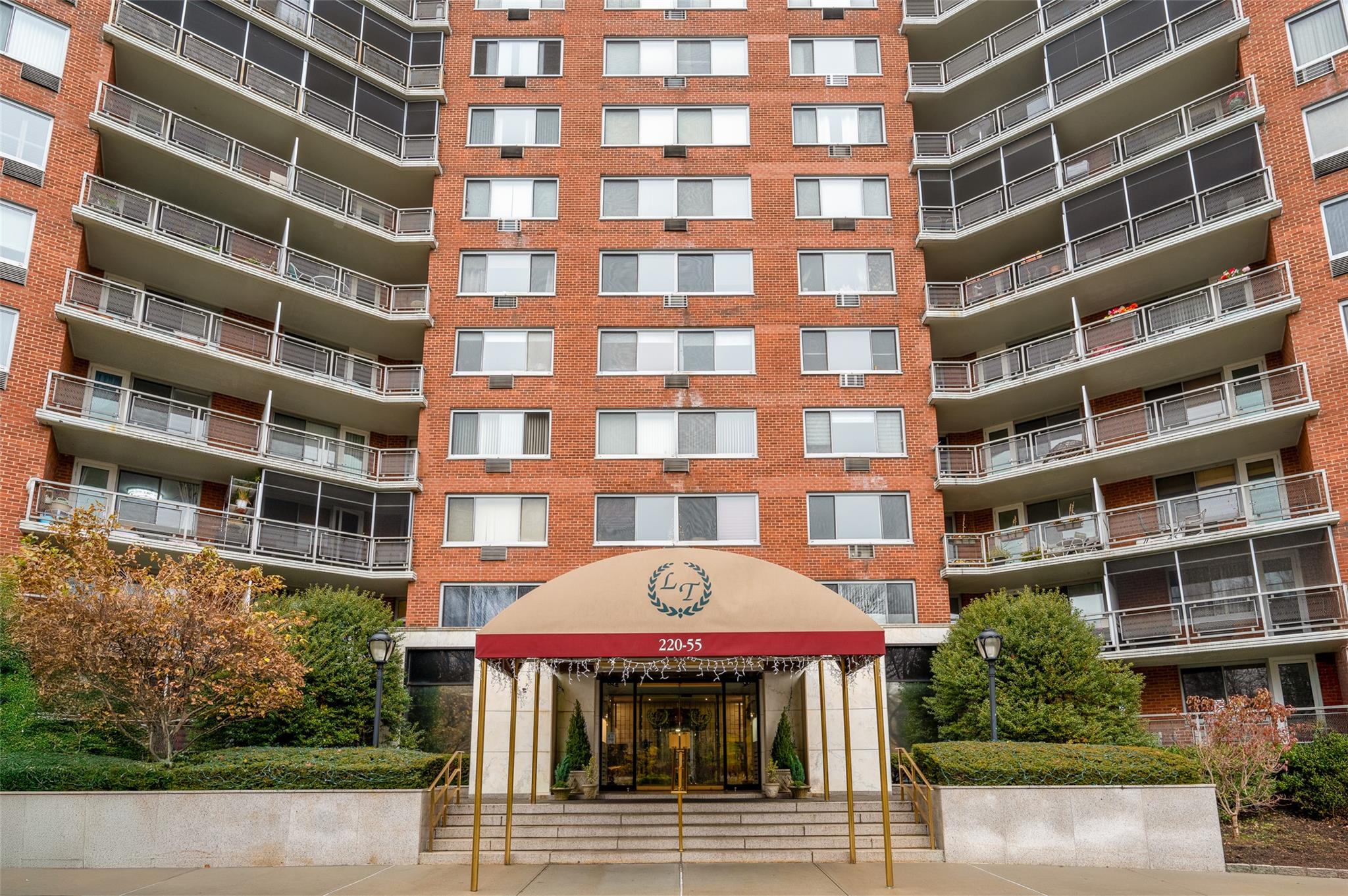 220-55 46 Avenue #5R, Bayside, New York image 3