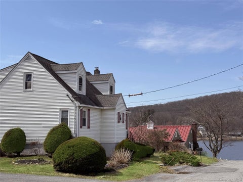 Homes For Sale - 5 Lockwood Road<br/> Carmel, NY 10512