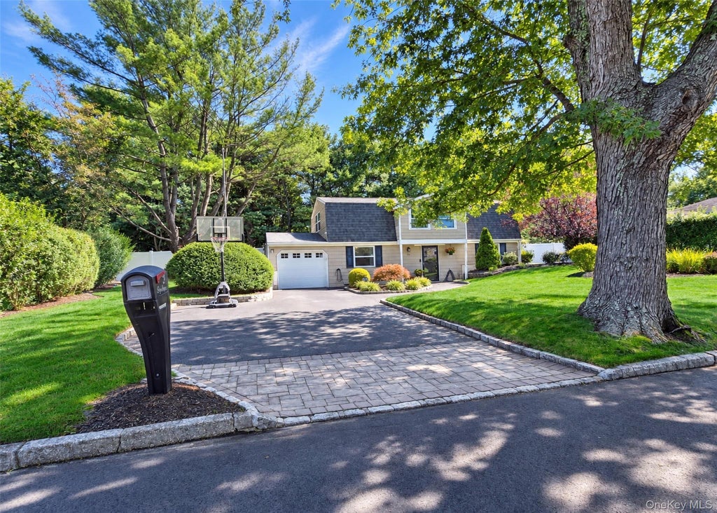 Photo of 29 Ivy League Lane, Stony Brook, NY 11790 (MLS # 1050161)