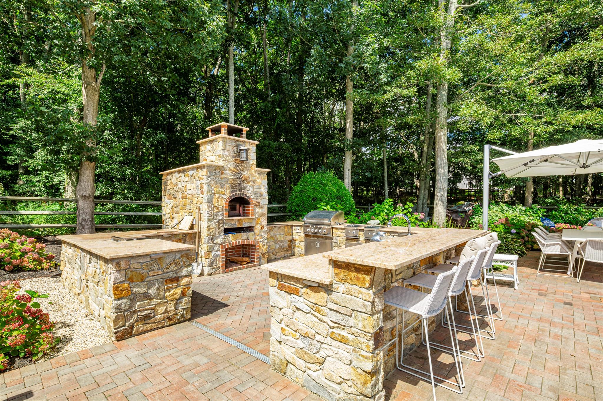 652 E Noyack Path, Water Mill, New York image 39