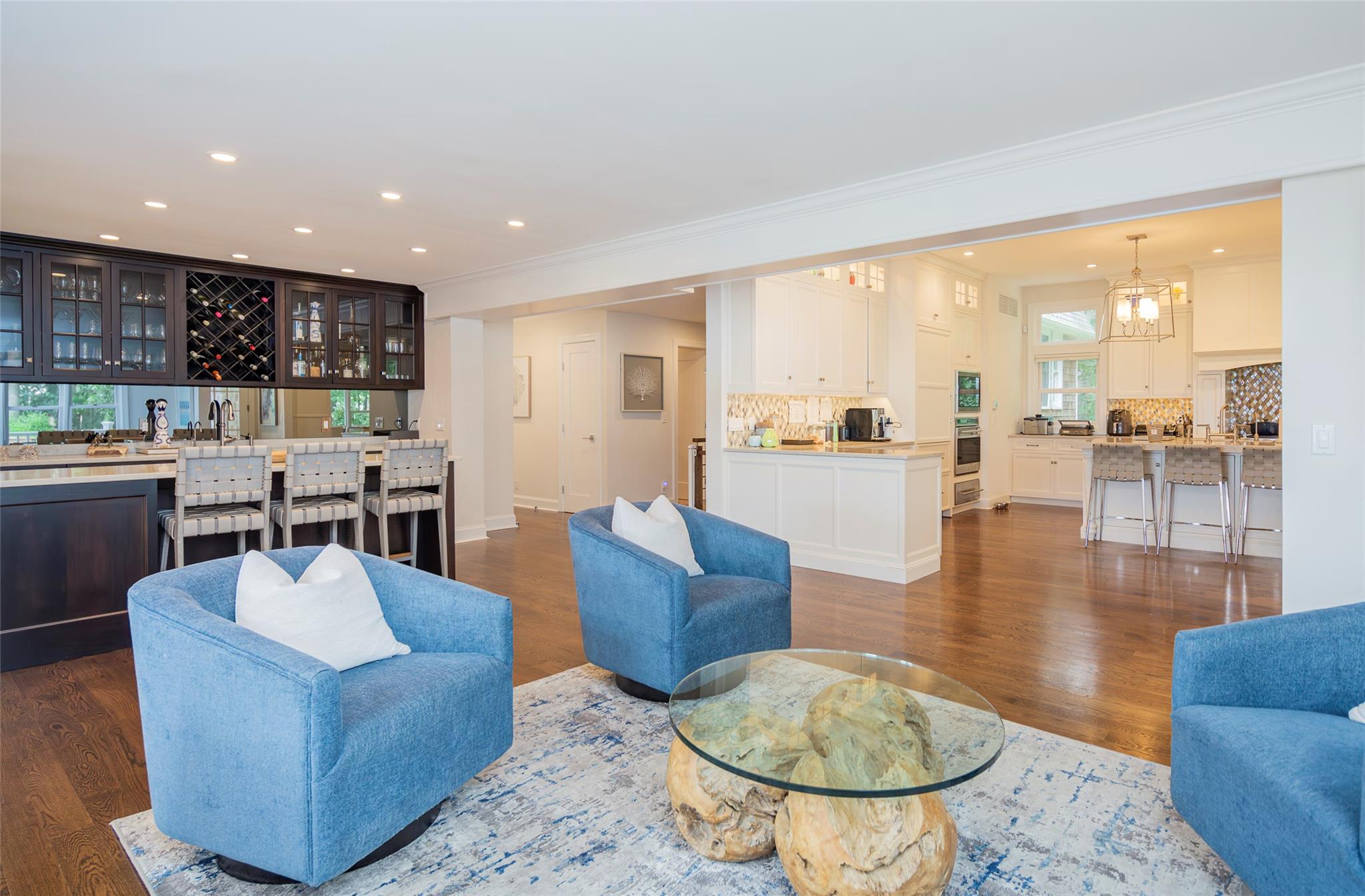 652 E Noyack Path, Water Mill, New York image 11