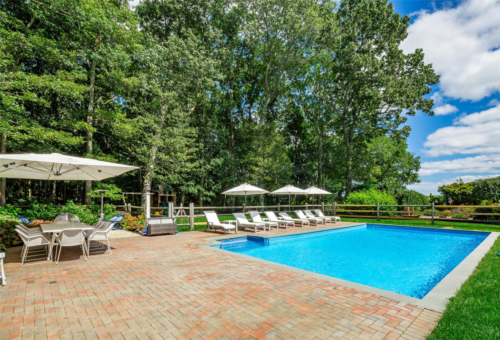 652 E Noyack Path, Water Mill, New York image 40