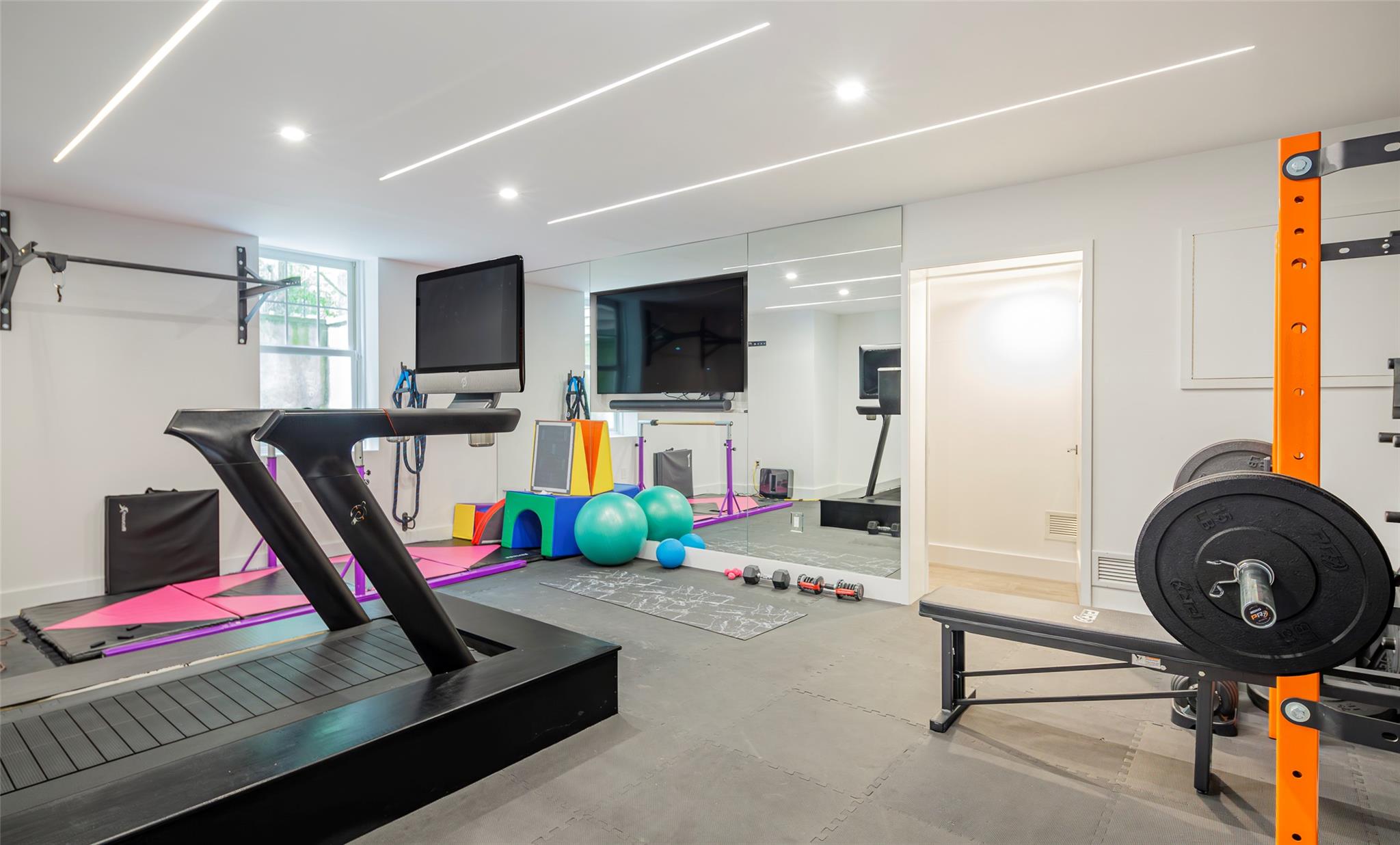 652 E Noyack Path, Water Mill, New York image 33