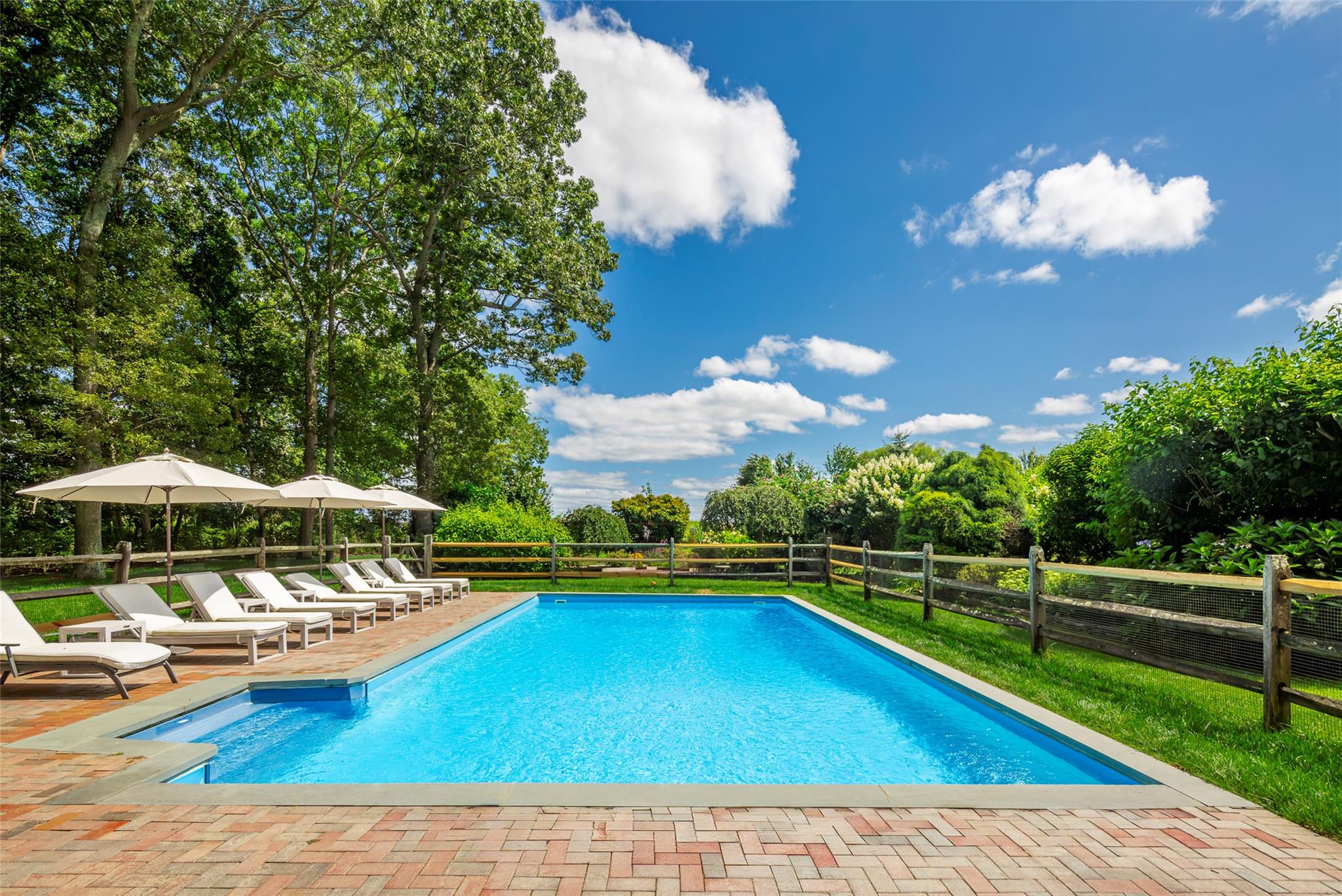 652 E Noyack Path, Water Mill, New York image 4